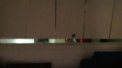 Freaky хар мод дэгдээхэйгээ Мисти чулуу нь том шоколад дик нь доош байна